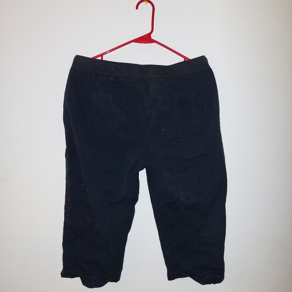 Black capris - Picture 3 of 4